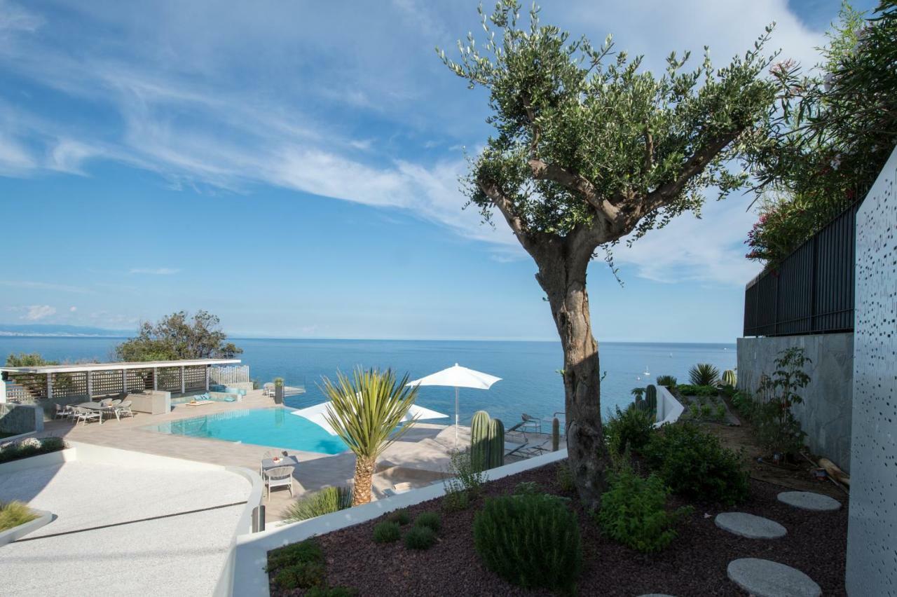 B&B Capo Torre Resort & Spa Albisola Superiore Exterior foto